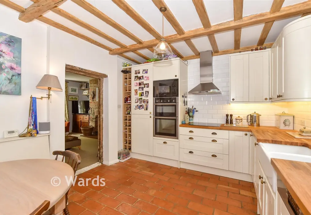Kitchen - North Street, Biddenden, Ashford, Kent - Wards of Kent