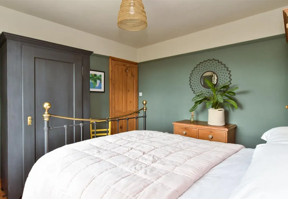 Bedroom 3 - Hollingbury Copse, Brighton, East Sussex - Wards of Kent