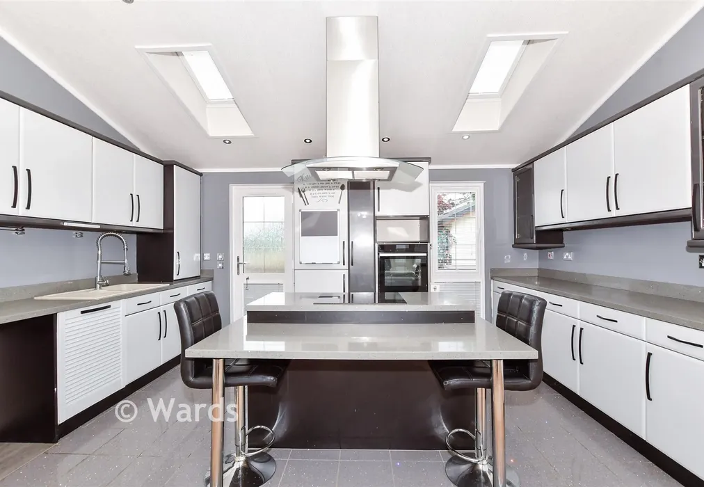 Kitchen/Diner - Castle Drive, Harrietsham, Maidstone, Kent - Wards of Kent