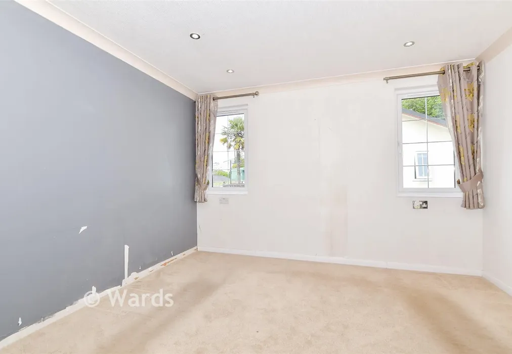Bedroom 1 - Castle Drive, Harrietsham, Maidstone, Kent - Wards of Kent