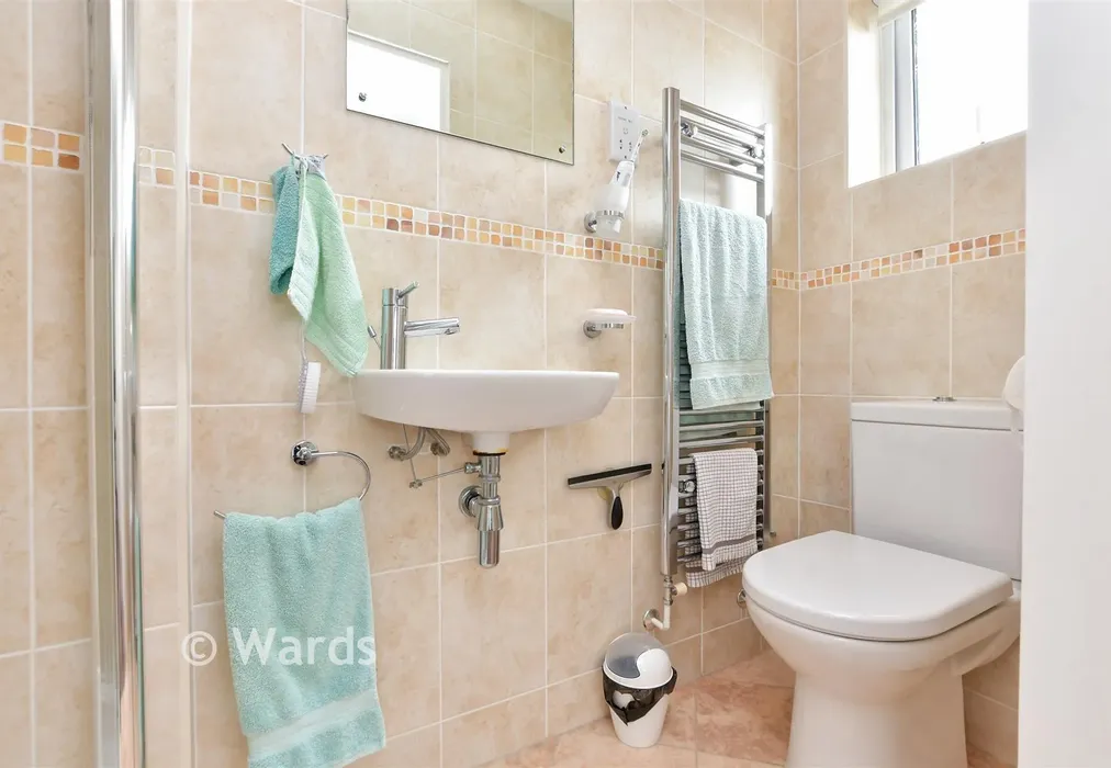 En-Suite Shower Room - The Ridgeway, Broadstairs, Kent - Wards of Kent