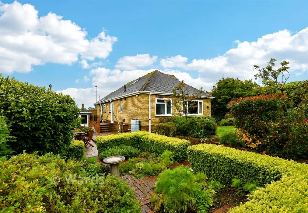 Rear Garden - The Ridgeway, Broadstairs, Kent - Wards of Kent