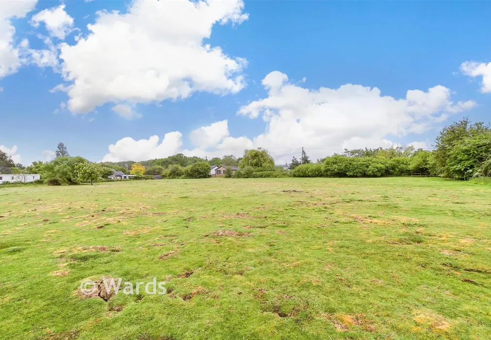 Rear Garden - Elmley Road, Minster On Sea, Sheerness, Kent - Wards of Kent