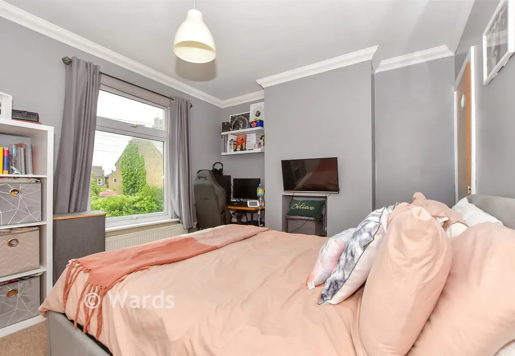 Bedroom 1 - Granville Road, Sheerness, Kent - Wards of Kent