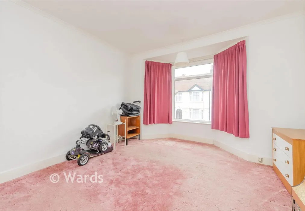 Bedroom 1 - Ferndale Road, Gravesend, Kent - Wards of Kent