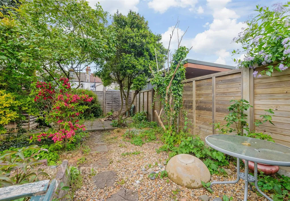 Rear Garden - Ferndale Road, Gravesend, Kent - Wards of Kent