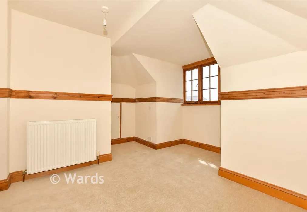 Dressing Room - Monkton Road, Minster, Ramsgate, Kent - Wards of Kent