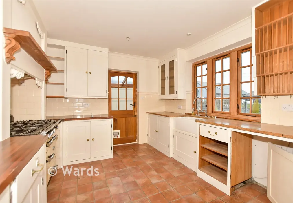 Kitchen - Monkton Road, Minster, Ramsgate, Kent - Wards of Kent