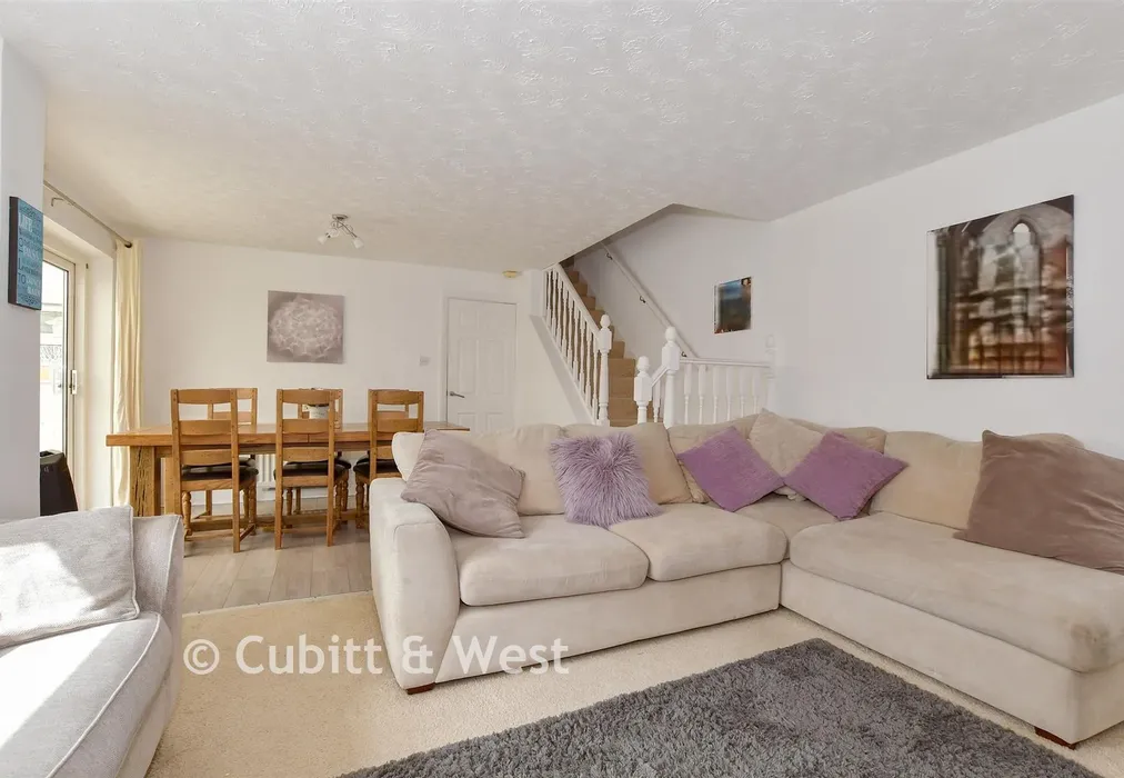 Lounge/Dining Room. - Brushwood Road, Horsham, West Sussex - Wards of Kent