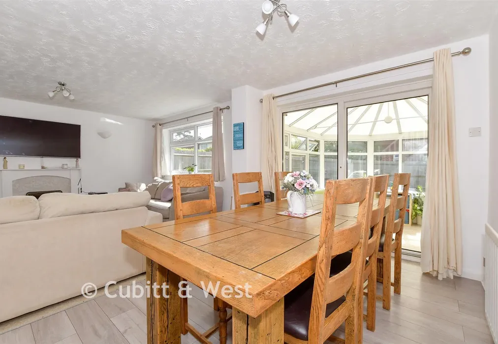 Lounge/Dining Room - Brushwood Road, Horsham, West Sussex - Wards of Kent