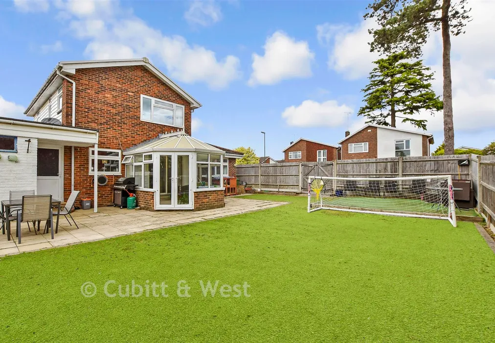 Rear Garden - Brushwood Road, Horsham, West Sussex - Wards of Kent