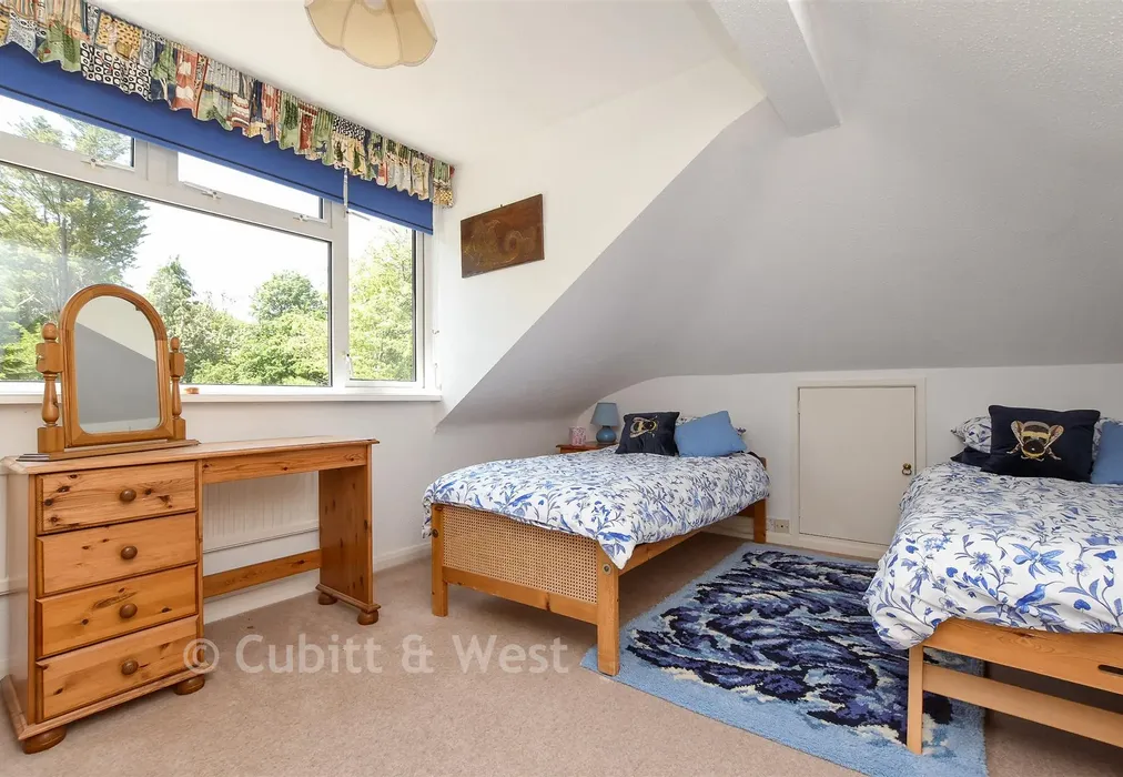 Bedroom 3 - Ashurst Drive, Tadworth, Surrey - Wards of Kent