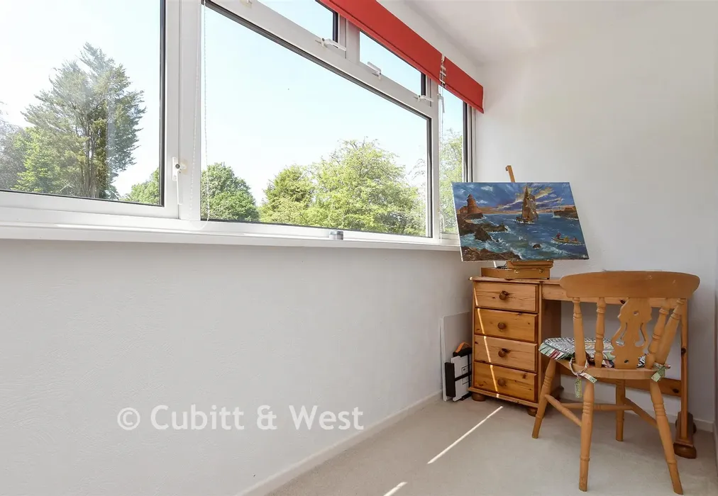Bedroom 4 - Ashurst Drive, Tadworth, Surrey - Wards of Kent