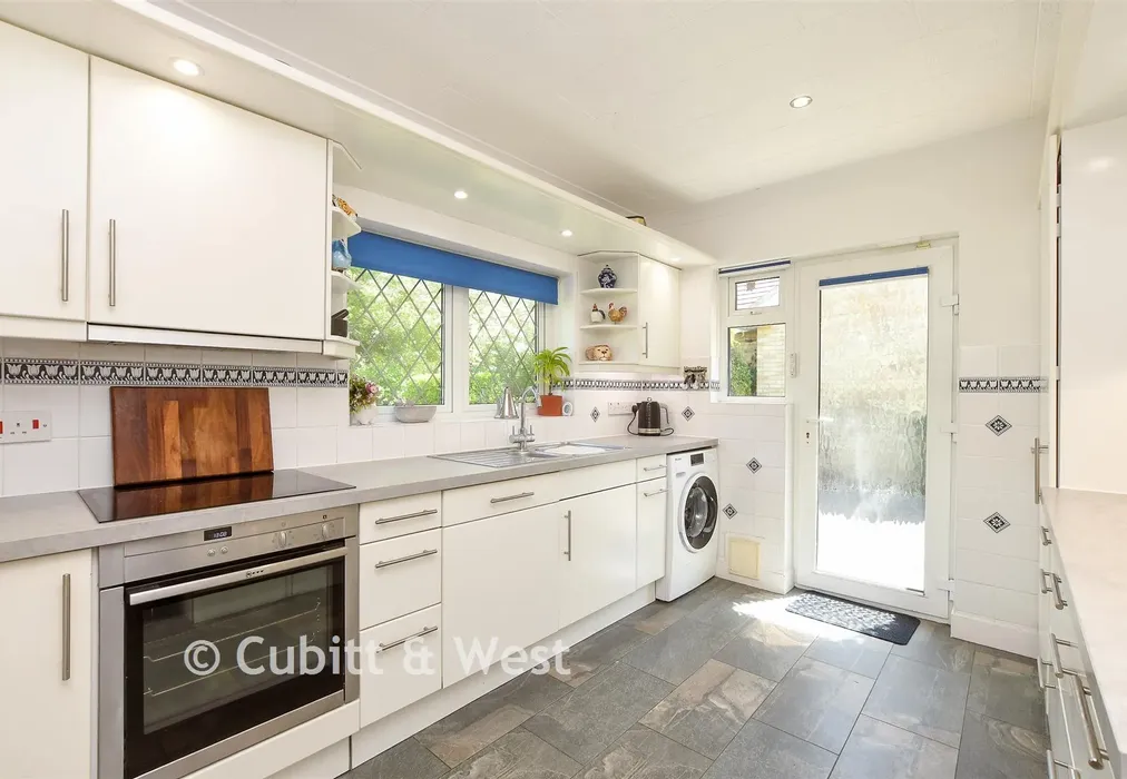 Kitchen - Ashurst Drive, Tadworth, Surrey - Wards of Kent
