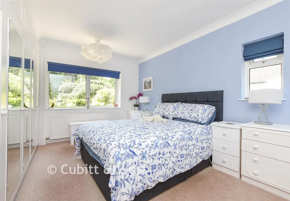 Bedroom 1 - Ashurst Drive, Tadworth, Surrey - Wards of Kent