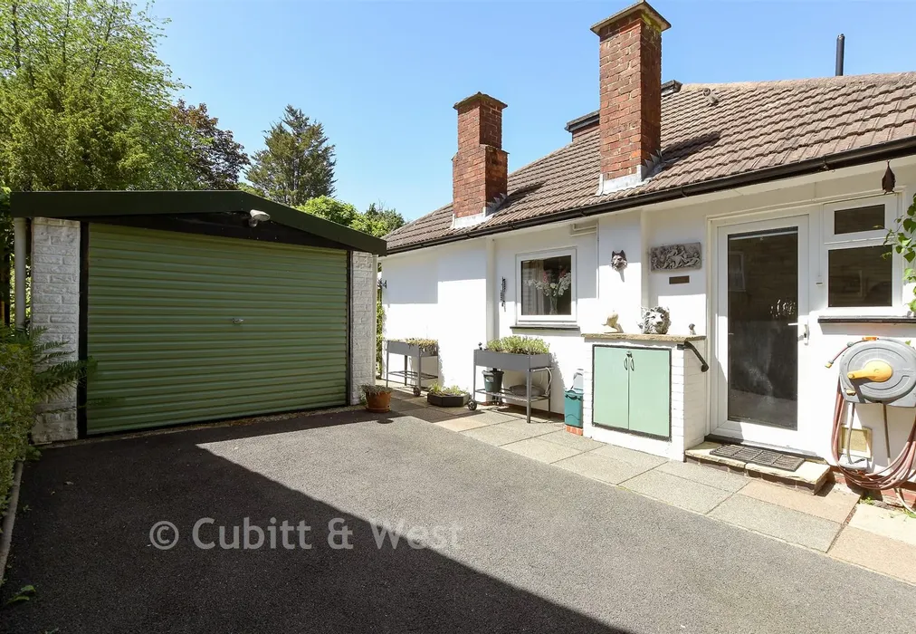 Garage - Ashurst Drive, Tadworth, Surrey - Wards of Kent