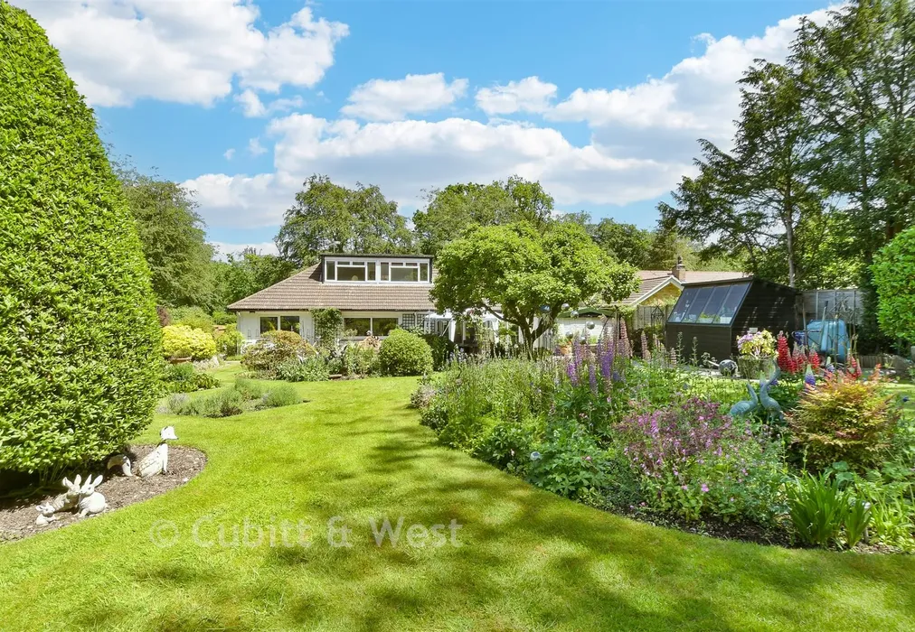 Rear Garden - Ashurst Drive, Tadworth, Surrey - Wards of Kent