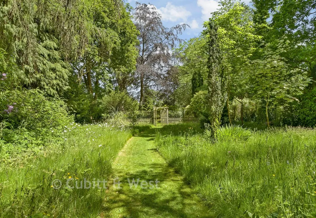 Rear Garden - Ashurst Drive, Tadworth, Surrey - Wards of Kent