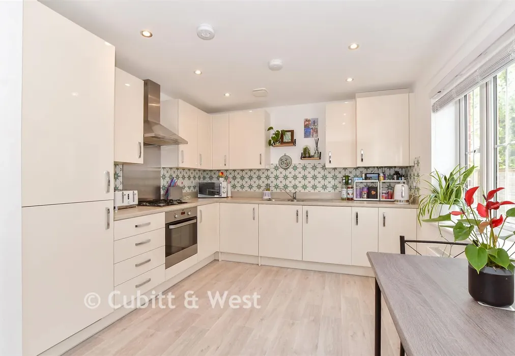 Lounge/Kitchen - New Bridge Road, Cranleigh, Surrey - Wards of Kent