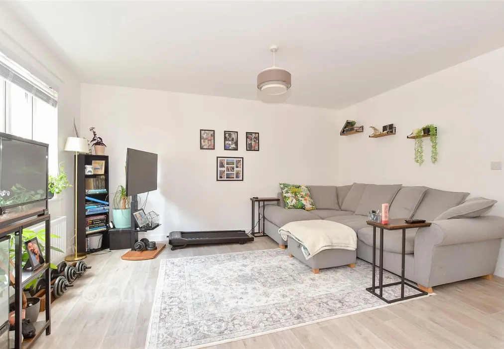 Lounge/Kitchen - New Bridge Road, Cranleigh, Surrey - Wards of Kent