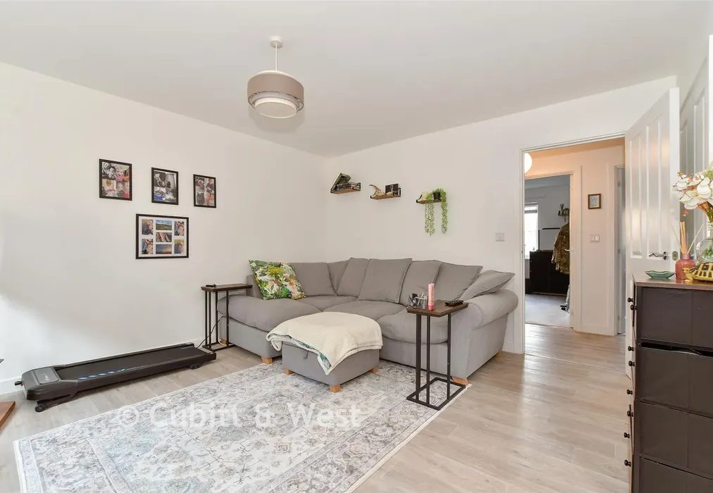 Lounge/Kitchen - New Bridge Road, Cranleigh, Surrey - Wards of Kent