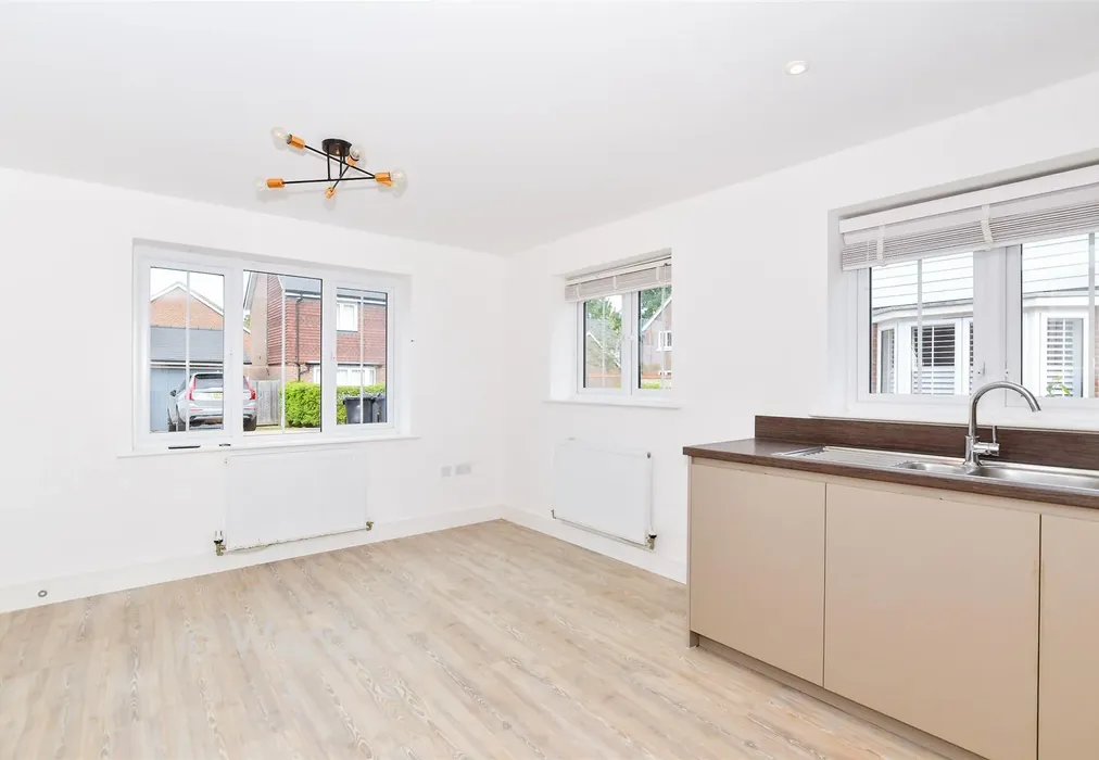 Kitchen/Diner - Alans Gardens, Yalding, Maidstone, Kent - Wards of Kent