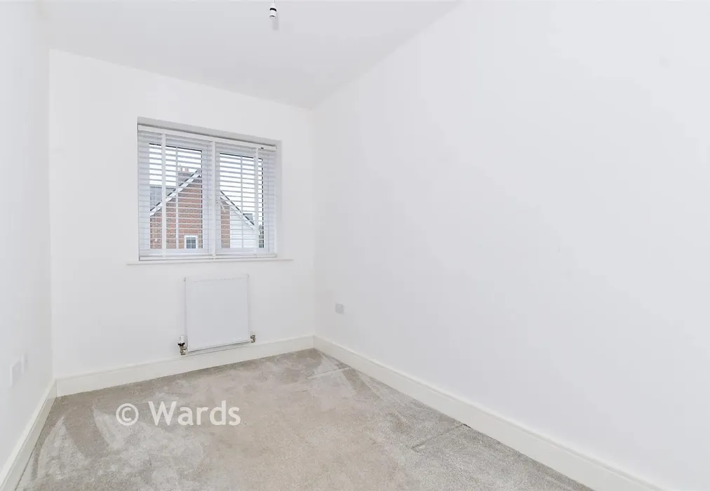 Bedroom 3 - Alans Gardens, Yalding, Maidstone, Kent - Wards of Kent