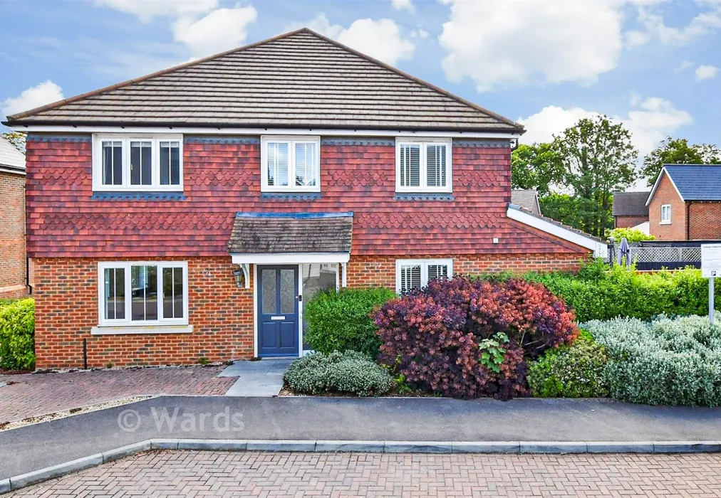 External (Web) - Alans Gardens, Yalding, Maidstone, Kent - Wards of Kent