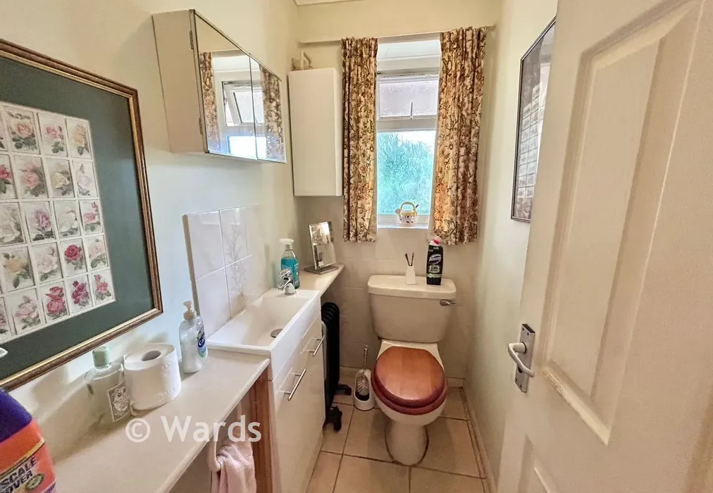 Cloakroom - Copperfields, Lydd, Romney Marsh, Kent - Wards of Kent