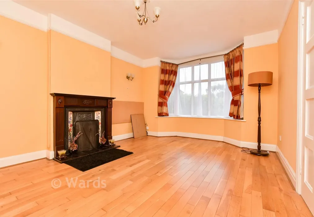 Lounge - Avebury Avenue, Ramsgate, Kent - Wards of Kent