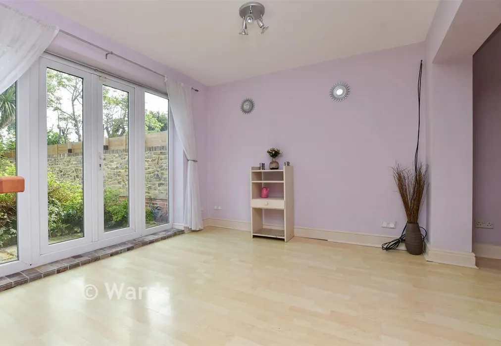 Kitchen/Diner - Avebury Avenue, Ramsgate, Kent - Wards of Kent