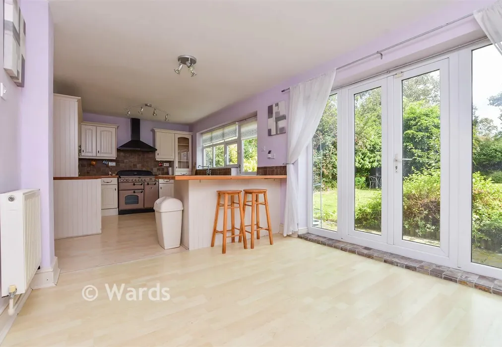Kitchen/Diner - Avebury Avenue, Ramsgate, Kent - Wards of Kent