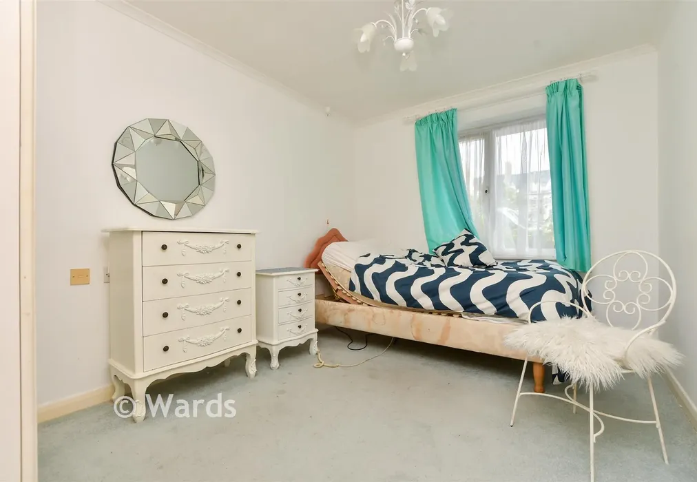 Bedroom - Victoria Parade, Ramsgate, Kent - Wards of Kent