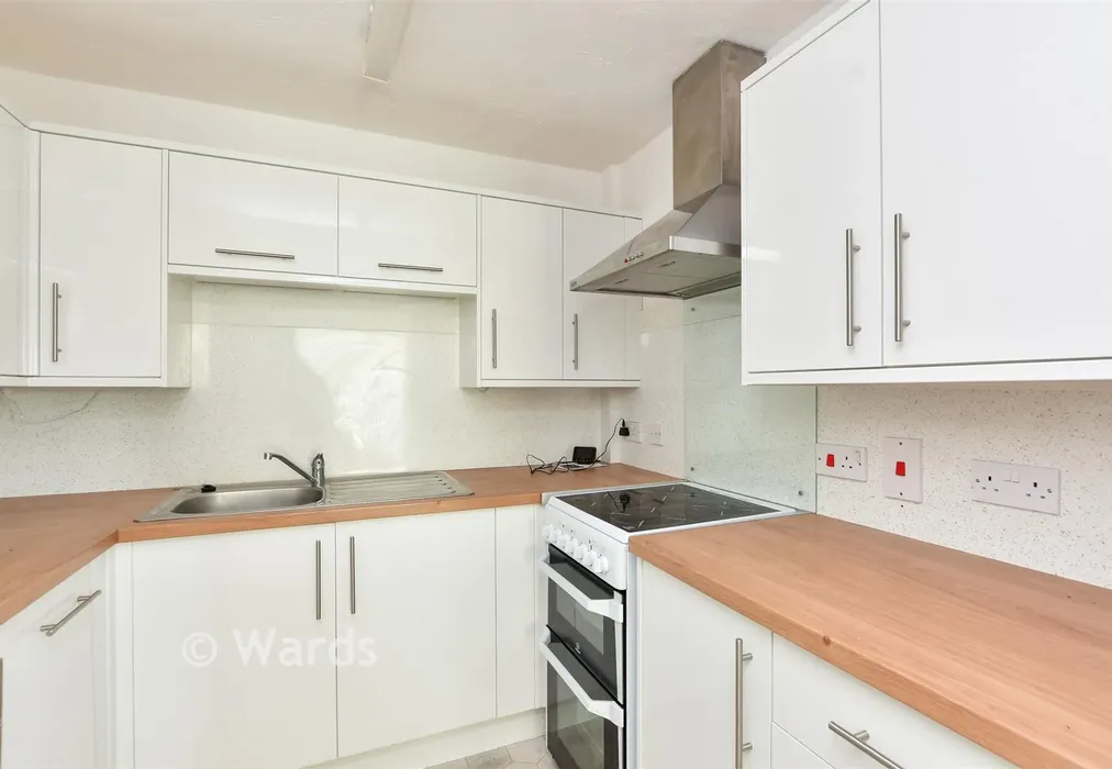 Kitchen - Victoria Parade, Ramsgate, Kent - Wards of Kent
