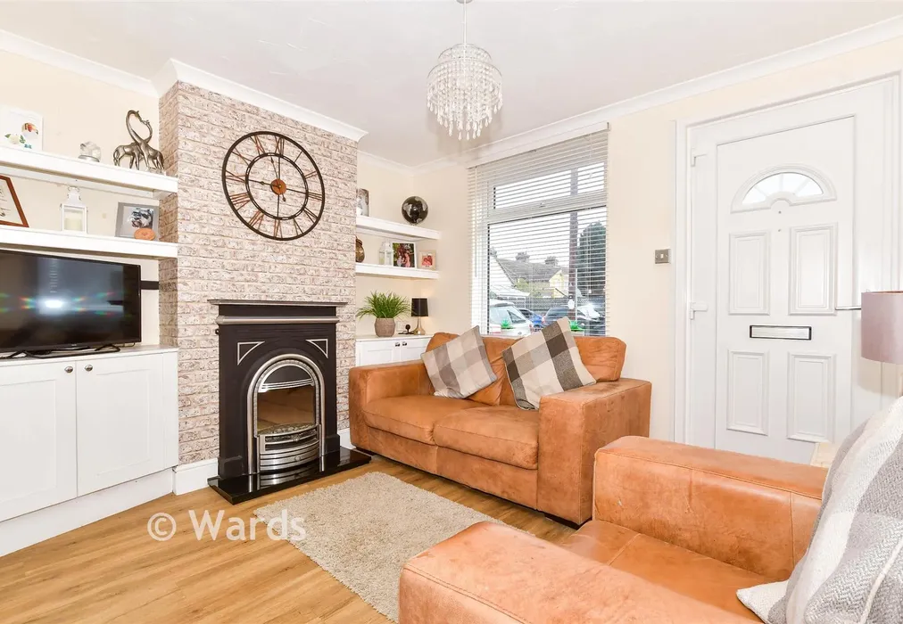 Lounge - Cork Street, Eccles, Kent - Wards of Kent