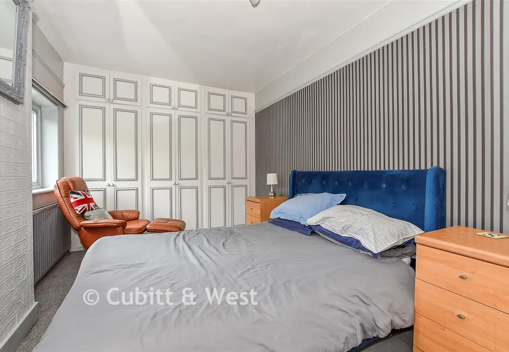 Bedroom 1 - Rotherfield Lane, Mayfield, East Sussex - Wards of Kent