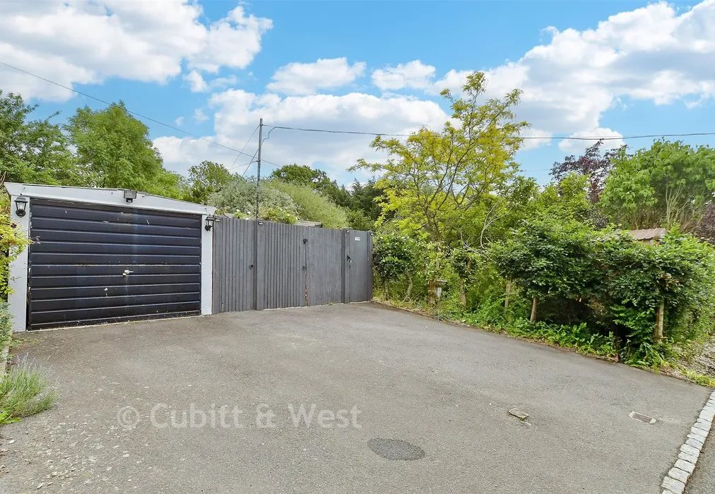Driveway/Parking - Rotherfield Lane, Mayfield, East Sussex - Wards of Kent