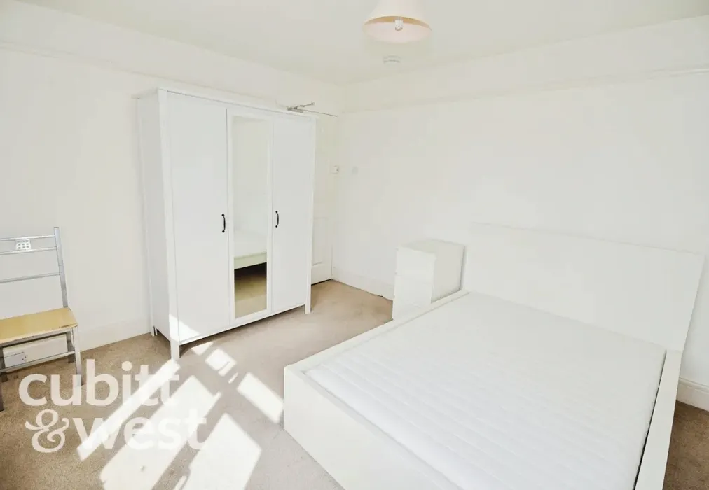  - AVAILABLE WITH NO DEPOSITAmberley Road Portsmouth PO2 - Wards of Kent