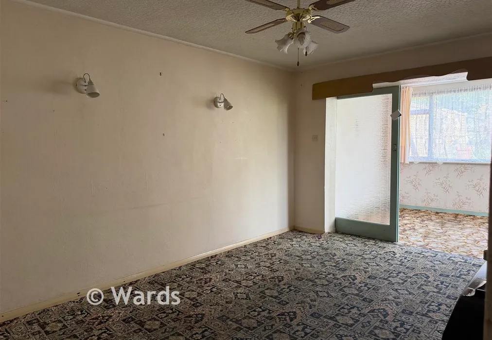 Lounge - Freemans Road, Minster, Ramsgate, Kent - Wards of Kent