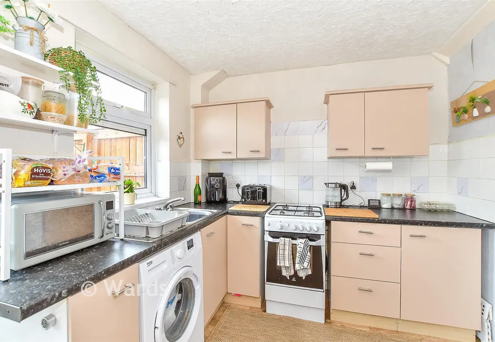 Kitchen - Arcon Road, Ashford, Kent - Wards of Kent
