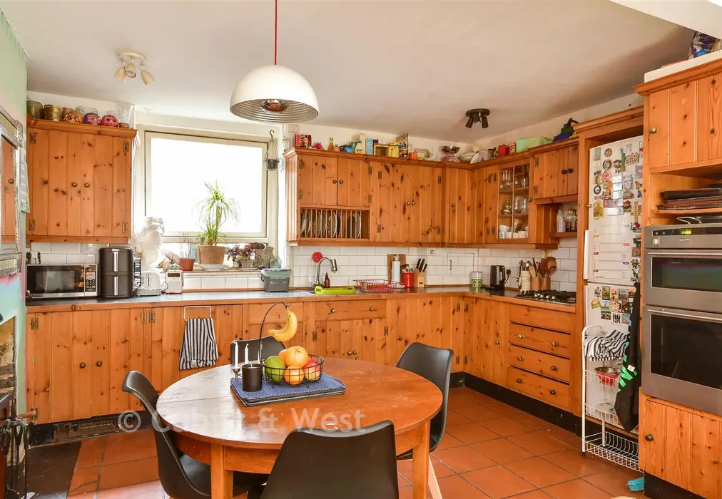 Lounge/ Kitchen/ Diner - Islingword Street, Brighton, East Sussex - Wards of Kent