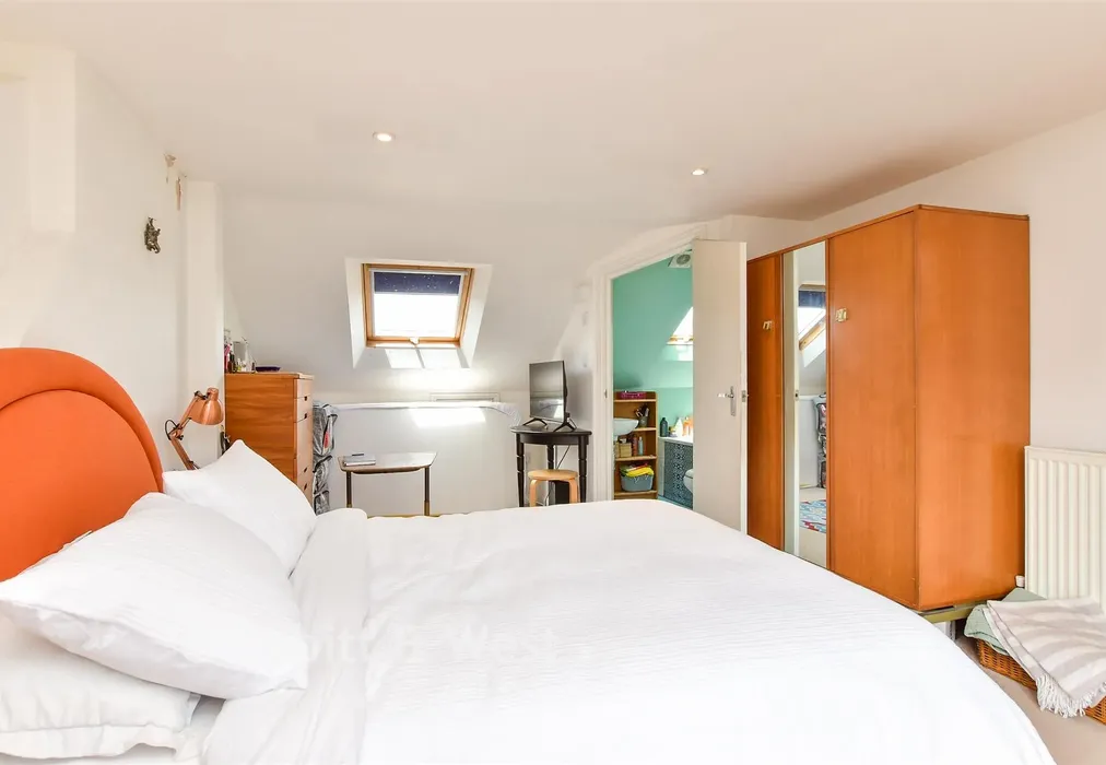 Bedroom 1 - Islingword Street, Brighton, East Sussex - Wards of Kent