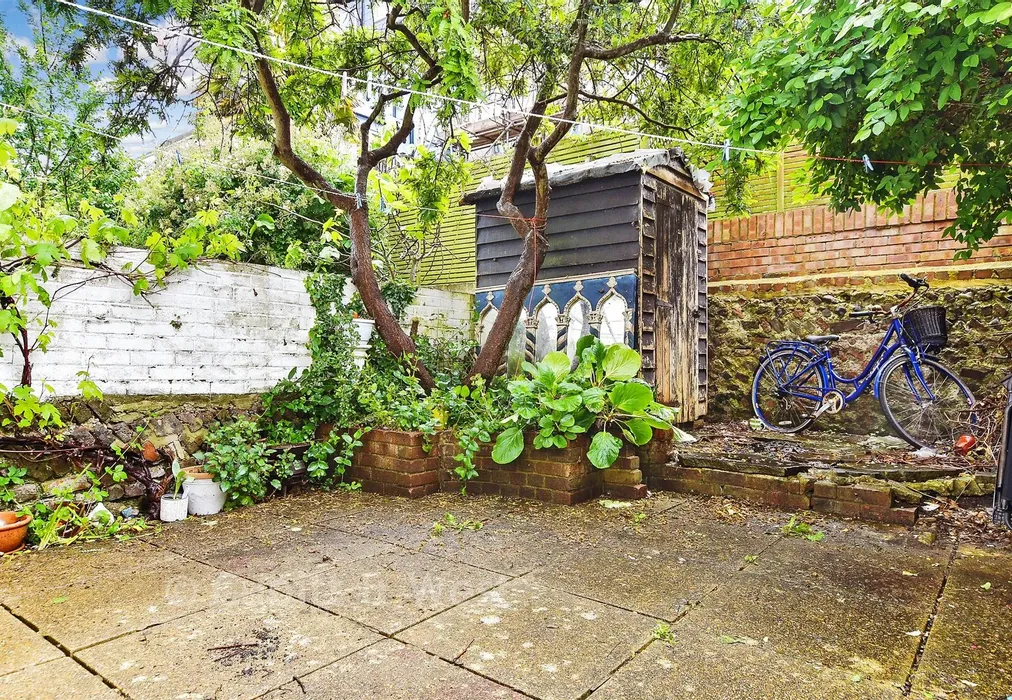 Rear Garden - Islingword Street, Brighton, East Sussex - Wards of Kent