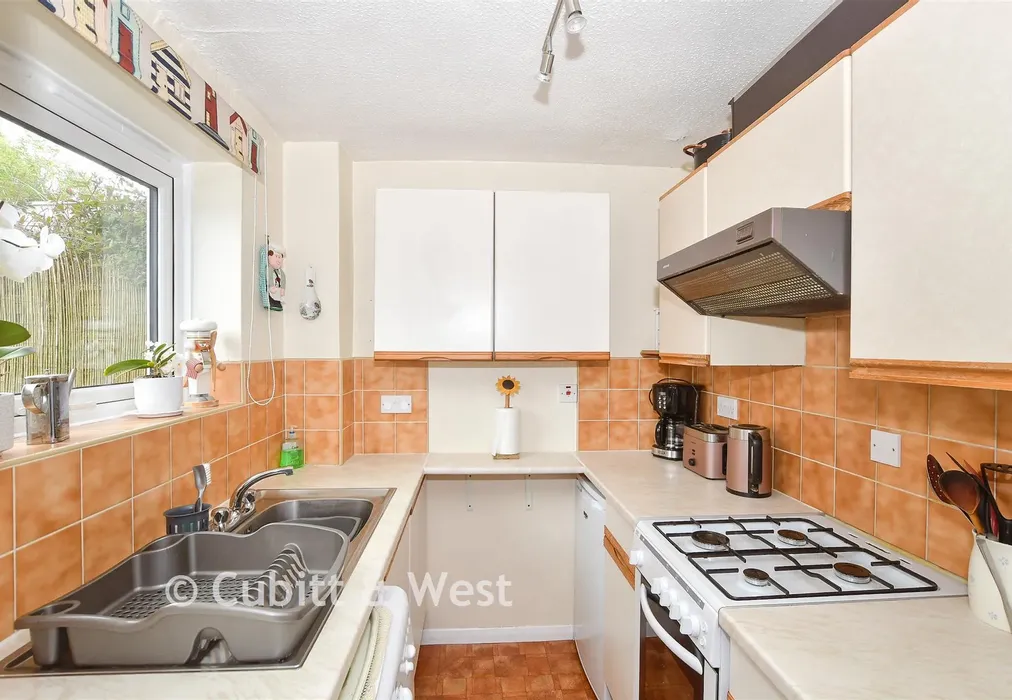 Kitchen - Silver Birches, Haywards Heath, West Sussex - Wards of Kent