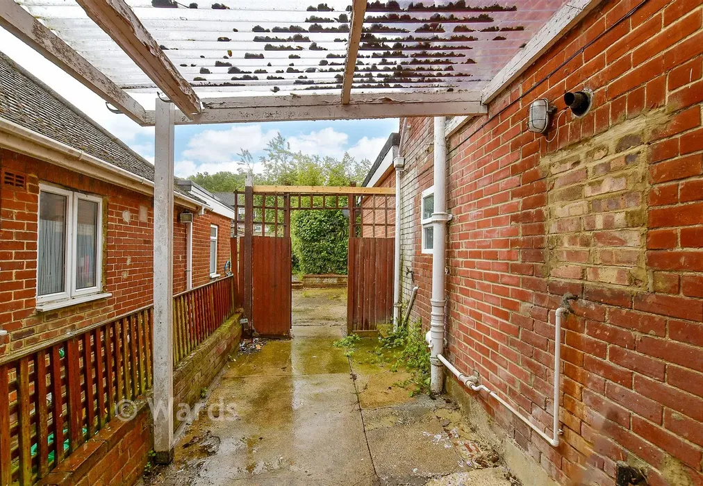 Driveway/Parking - Old Park Avenue, Canterbury, Kent - Wards of Kent