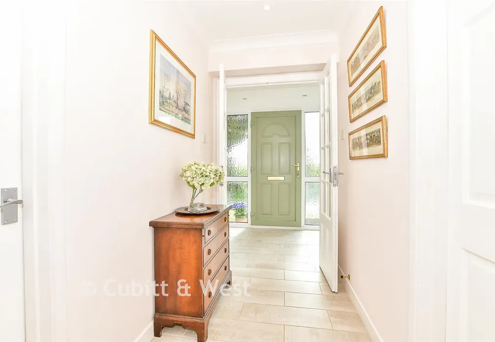 Hallway - The Street, Selmeston, East Sussex - Wards of Kent