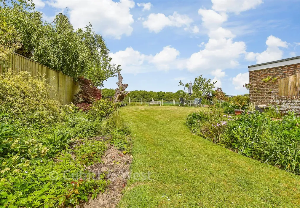 Rear Garden - The Street, Selmeston, East Sussex - Wards of Kent