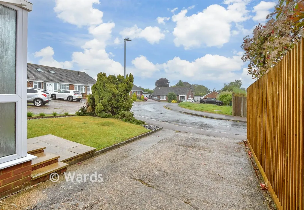 Driveway/Parking - Hogben Close, Lyminge, Folkestone, Kent - Wards of Kent