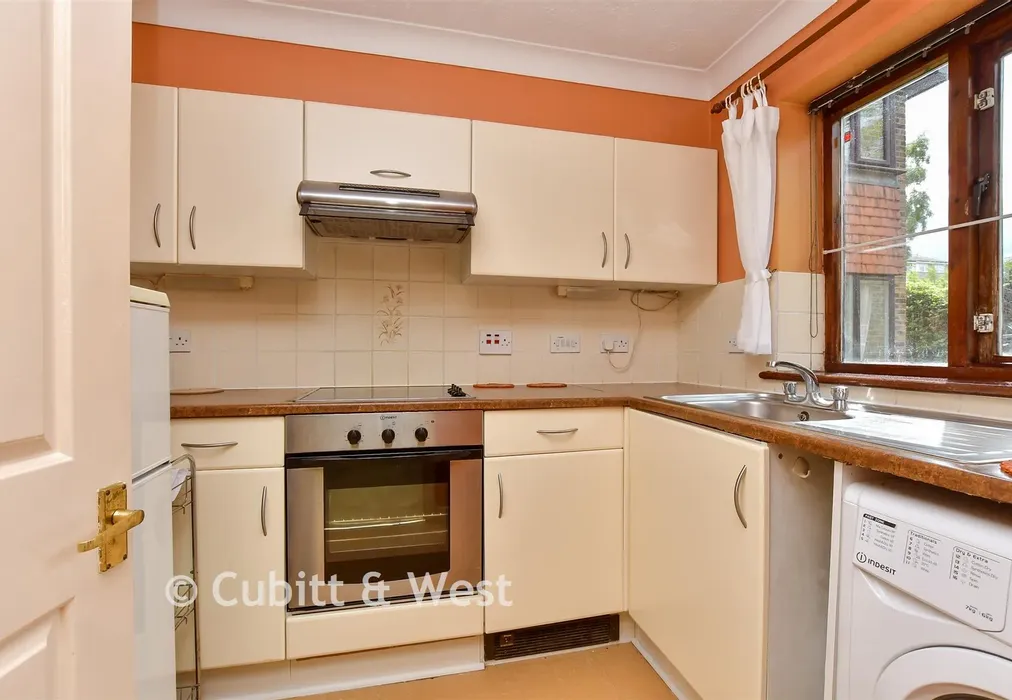 Kitchen - St. James Road, Sutton, Surrey - Wards of Kent