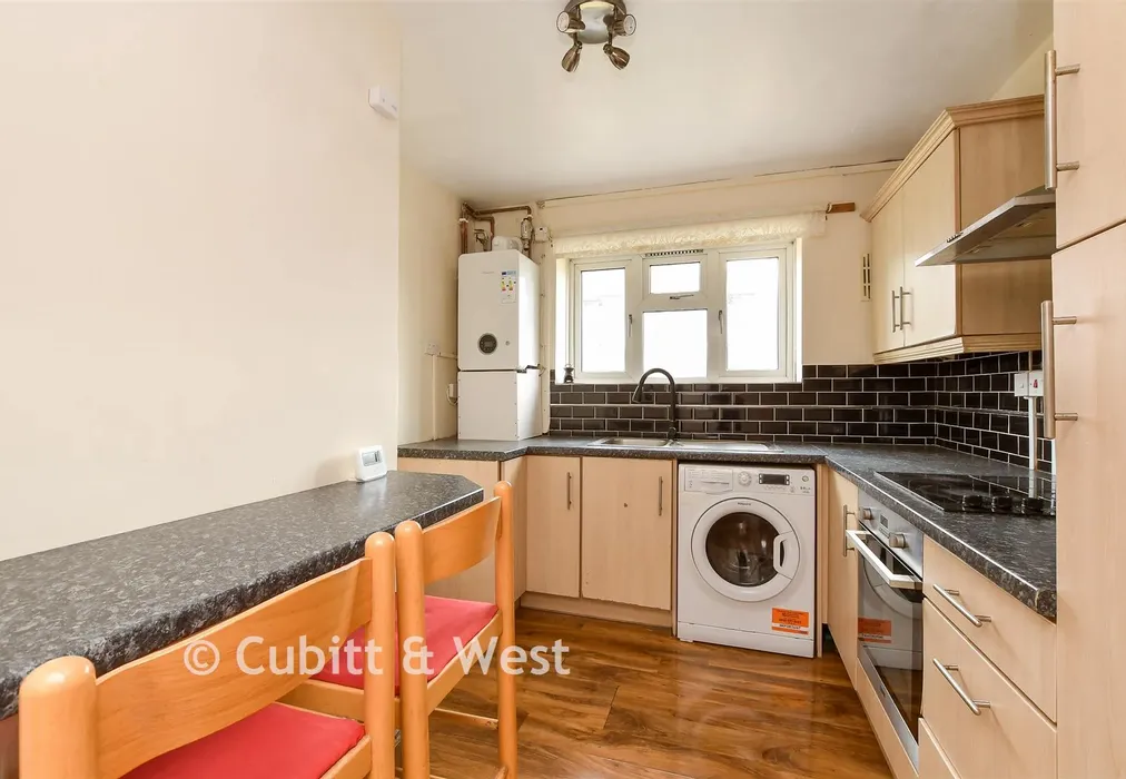 Kitchen - Radstock Way, Merstham, Surrey - Wards of Kent